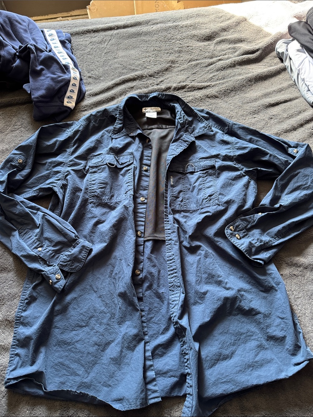 Columbia Men's Navy Button-Up Lightweight Jacket Shirt